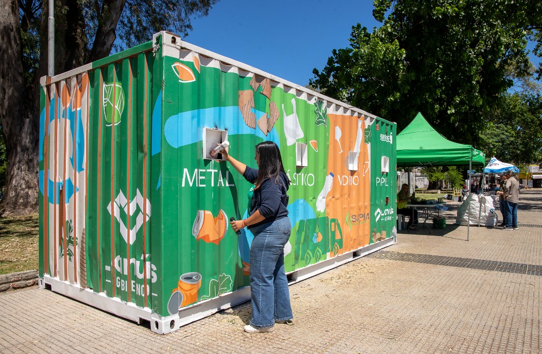 LANÚS GOBIERNO INFORMA LOS PUNTOS DE RECICLAJE FIJOS EN EL DISTRITO