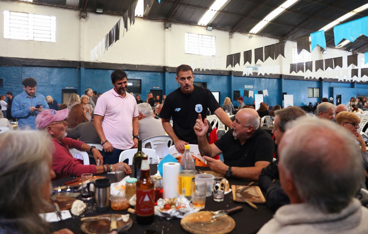 Julián Álvarez participó del 72° aniversario del Club 1º de Mayo