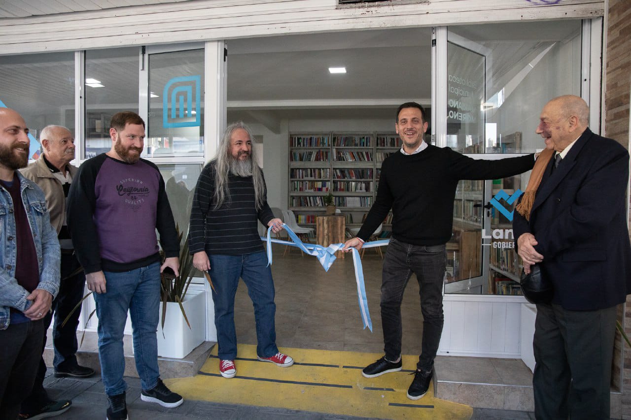 Inauguración de la Biblioteca Municipal Mariano Moreno