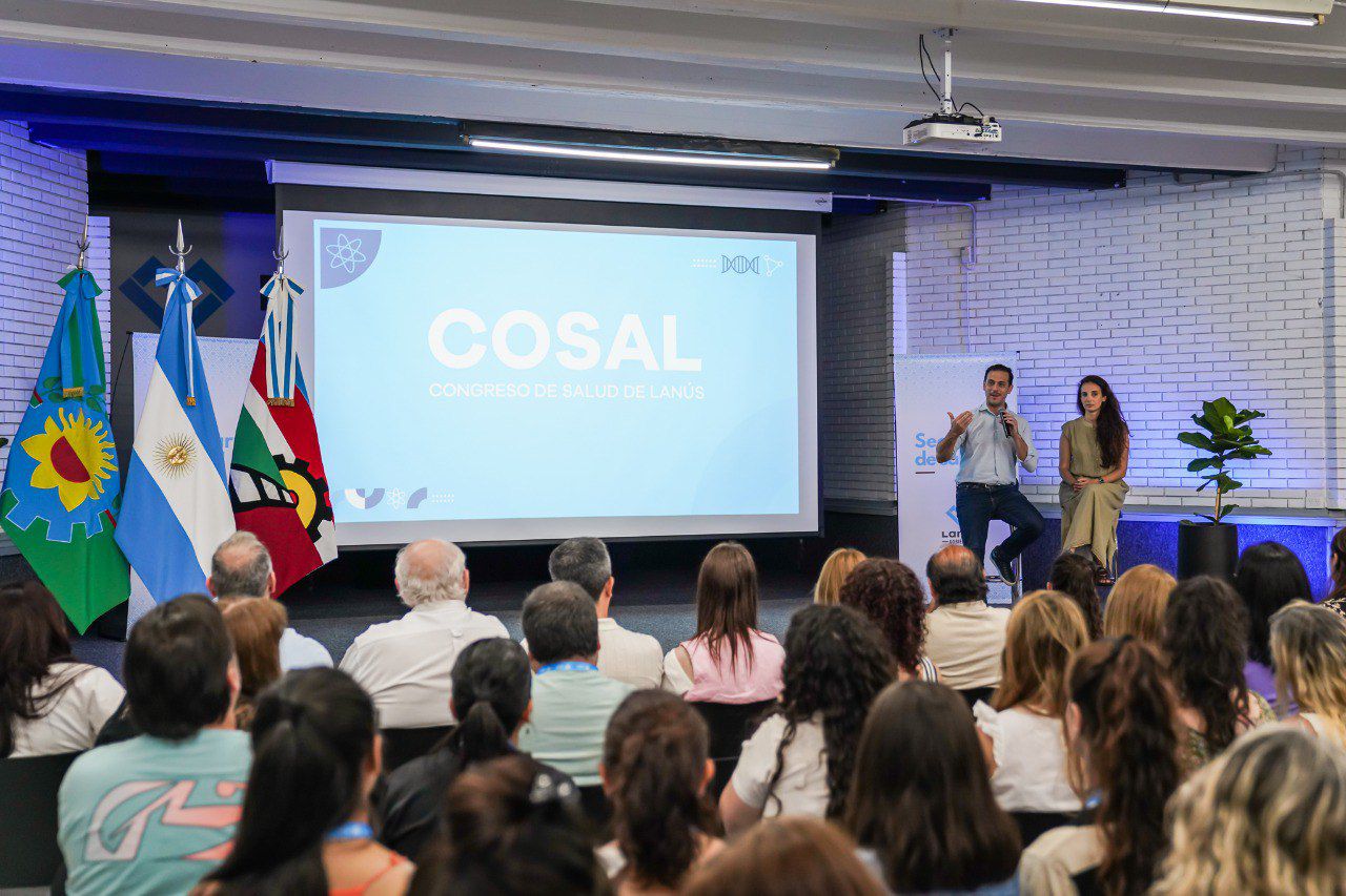 JULIÁN ÁLVAREZ ENCABEZÓ EL ACTO DE APERTURA DEL II CONGRESO DE SALUD DE LANÚS