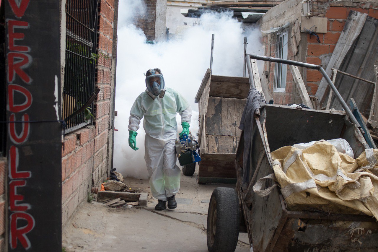 Lanús Gobierno continúa con los operativos de fumigación