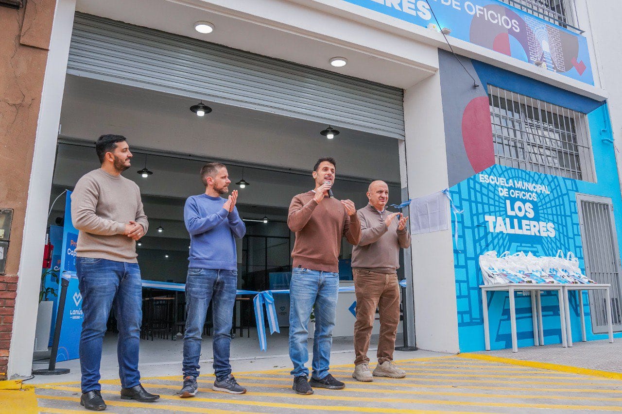 Julián Álvarez y Leandro Decuzzi inauguraron la Escuela Municipal de Oficios Los Talleres