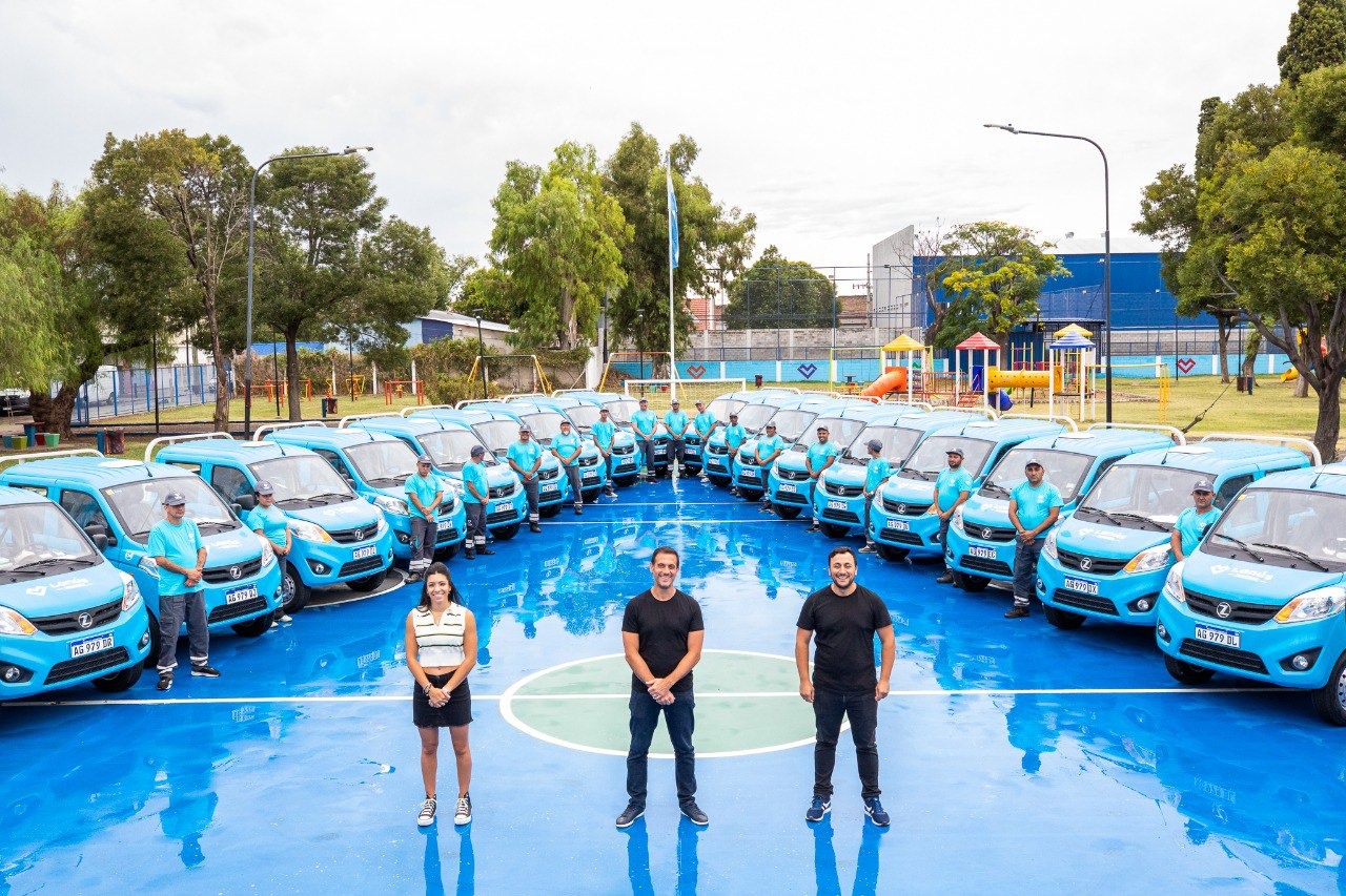 Incorporación de 18 camionetas nuevas para seguir fortaleciendo los servicios públicos