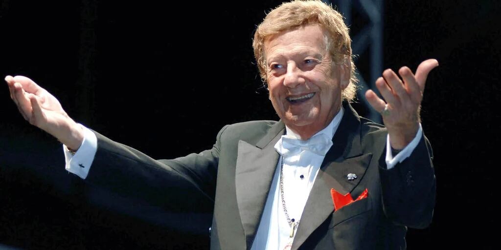 Mariano Mores