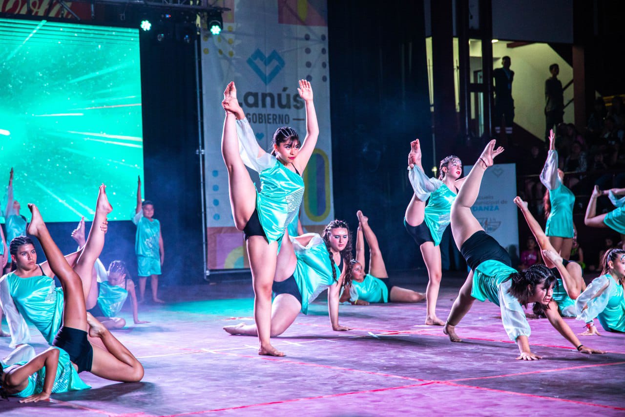 Se realizó la muestra anual 2024 de la Escuela Municipal de Danza