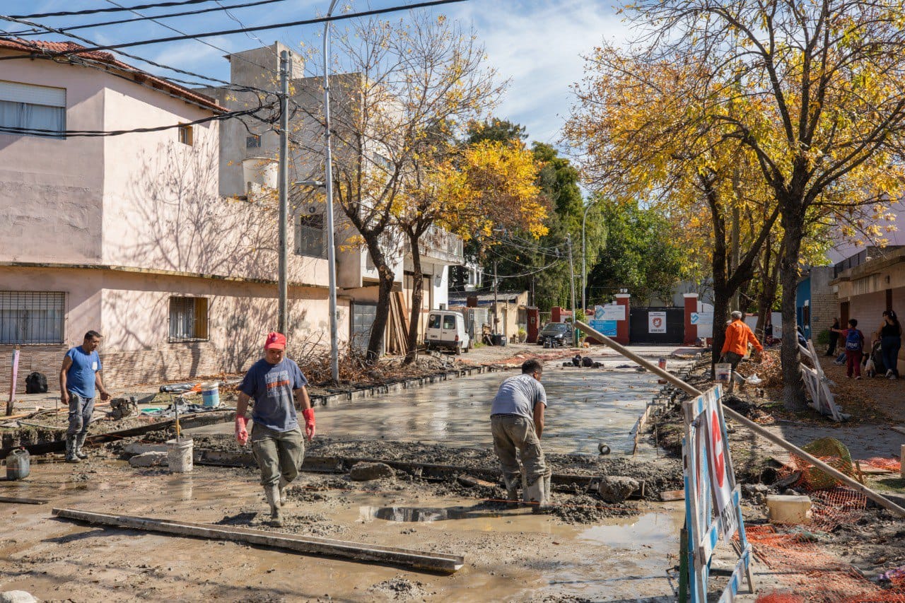 Continúa en marcha el Plan de Pavimentación en Valentín Alsina