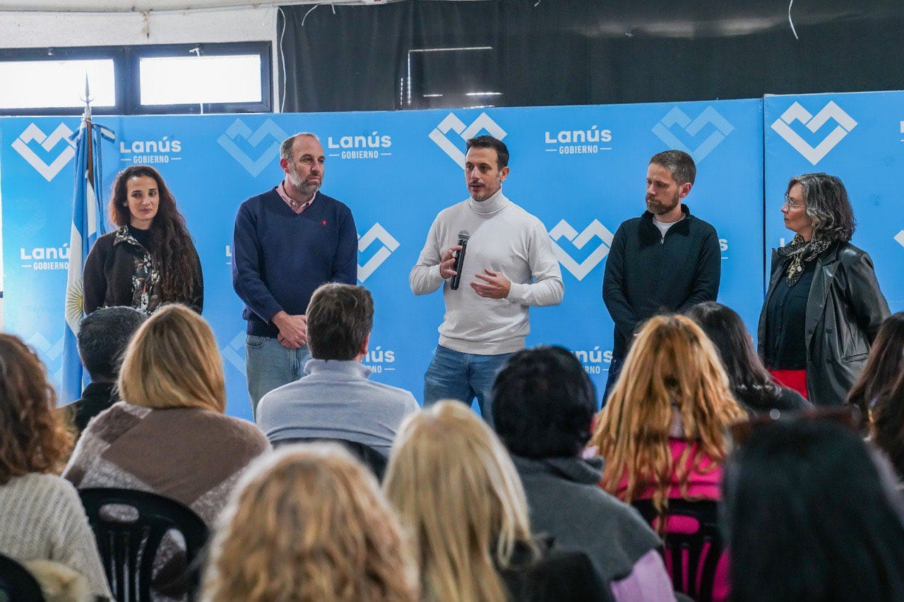 Julián Álvarez y Leandro Decuzzi presentaron el Programa Salud Escolar
