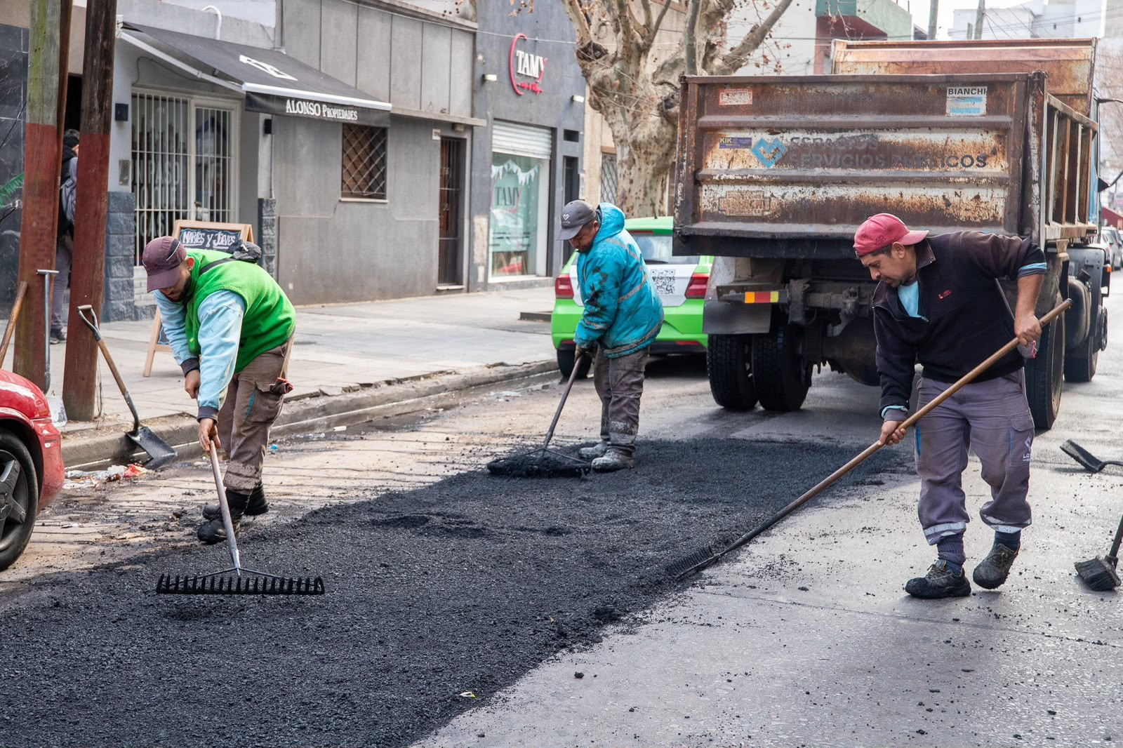 SIGUE EL DESARROLLO DEL PLAN DE PAVIMENTACIÓN 2026 - 2027 EN LANÚS