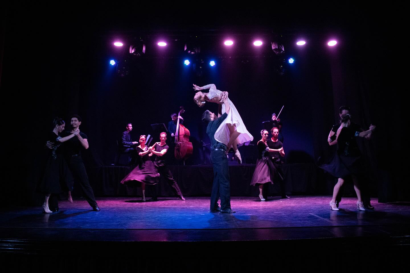 "La ruta de Piazzolla": noche a puro tango en el Teatro Carlos Gardel de Valentín Alsina