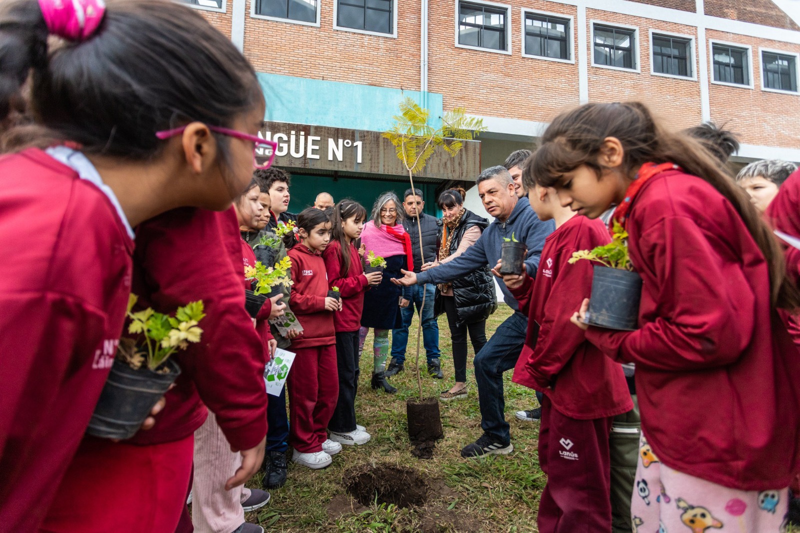 Jornada de concientización en la Escuela Municipal Bilingüe