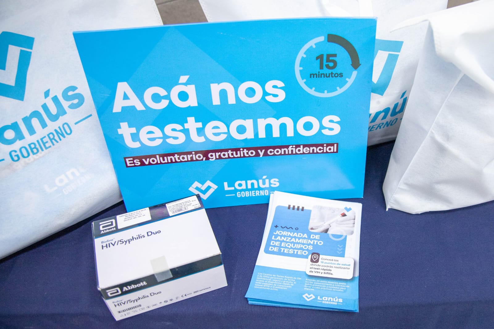 Lanzamiento de nuevos equipos de testeo y anunció el aumento del salario de las y los trabajadores municipales