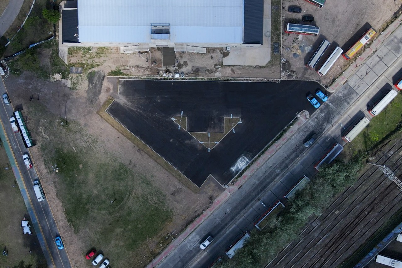 Continúan las obras en el Microestadio del Parque Eva Perón