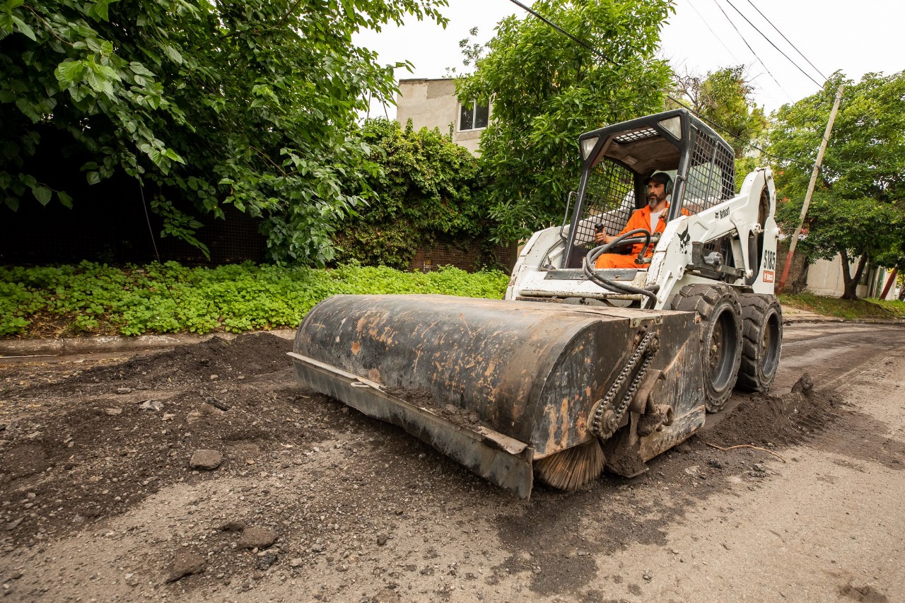 Obras de pavimentación en Barrio Obrero, donde se ejecutan más de 15 intervenciones