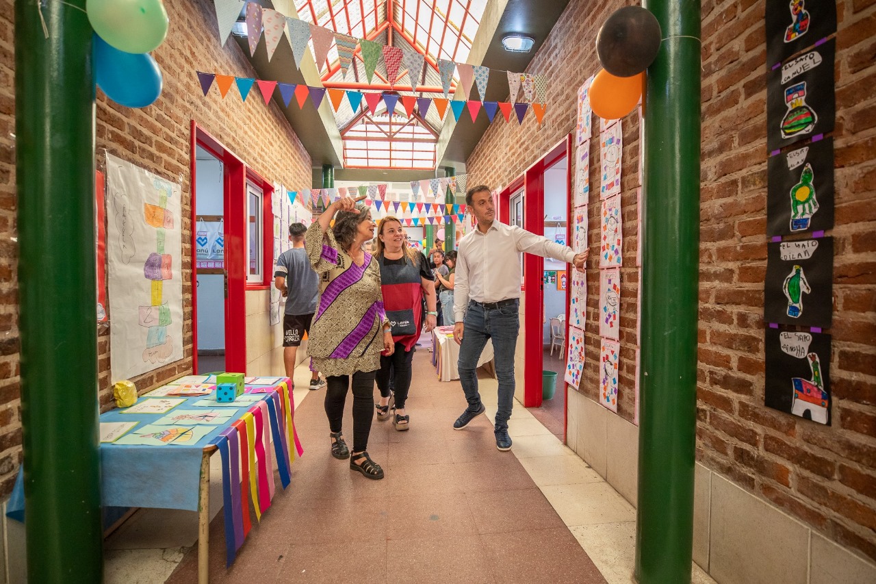 Entrega de Módulos MESA para centros educativos municipales