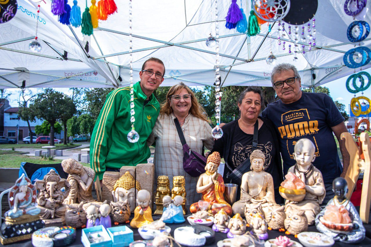 Recorré Feria de la Economía Social y Popular "Hecho en Lanús"