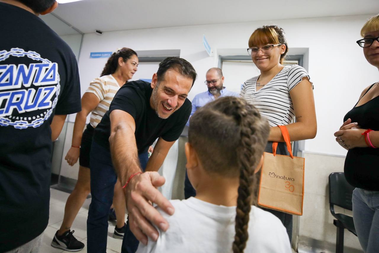 Julián Álvarez visitó las Jornadas de Salud para las infancias en la Unidad Sanitaria Miranda Norgreen