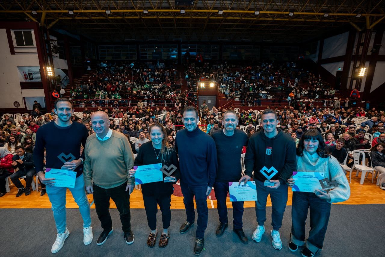 Julián Álvarez y Leandro Decuzzi lanzaron el Programa Infancias Respetadas