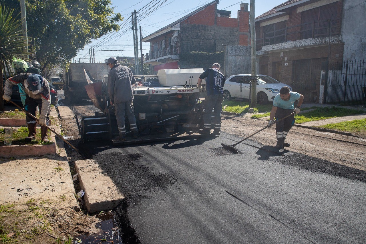Lanús Gobierno sigue trabajando para poner en valor las calles del distrito