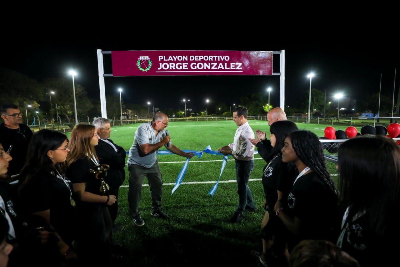 Julián Álvarez participó de la inauguración del nuevo playón de césped sintético Lanús Rugby Club