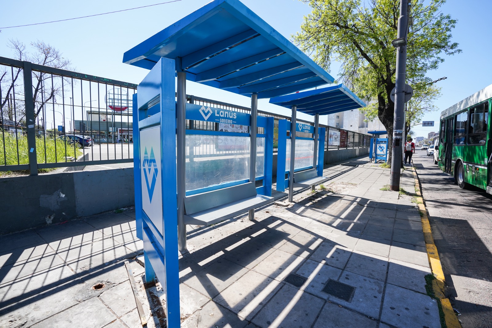 Se instalaron 21 refugios urbanos en distintos puntos del distrito