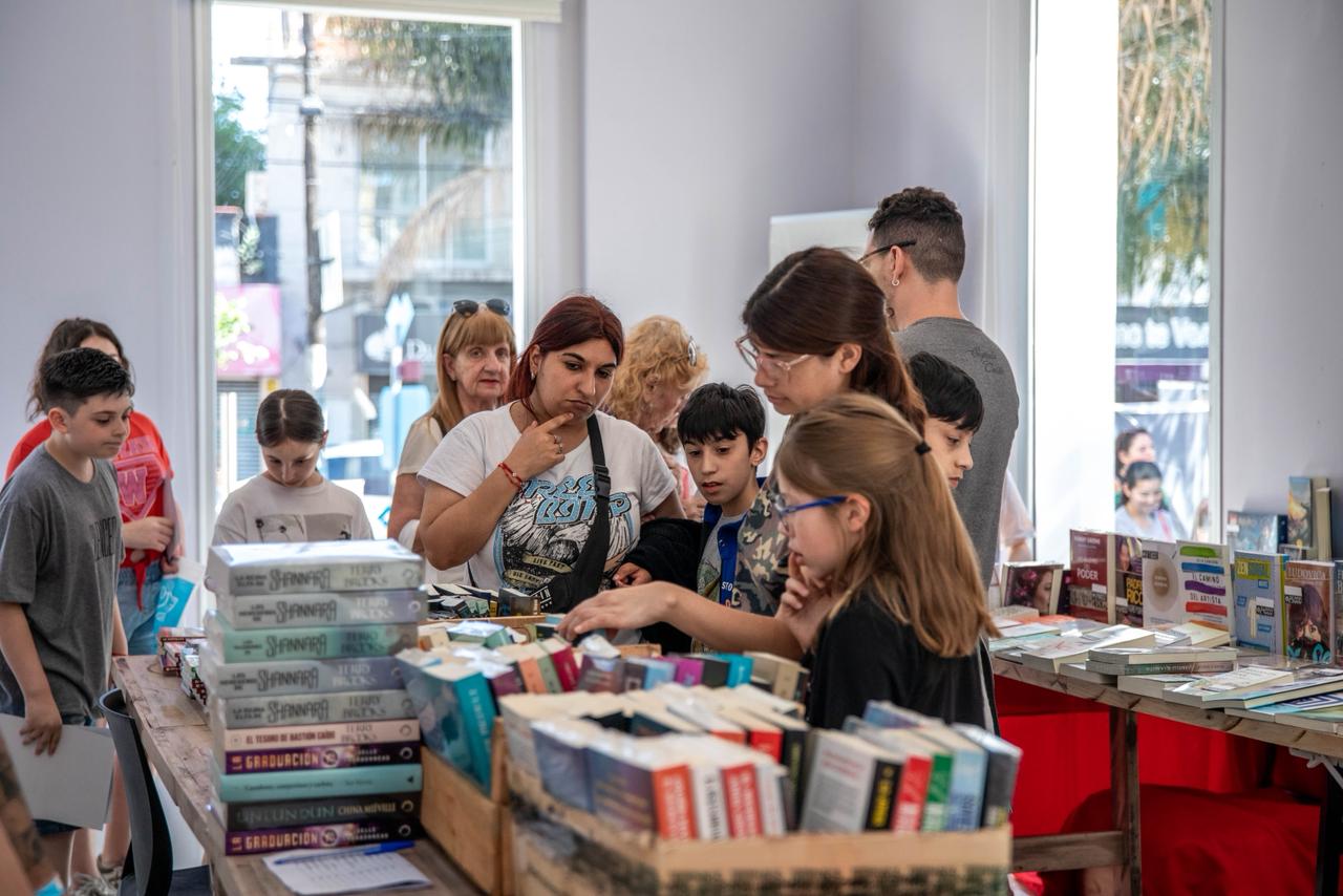 LANÚS GOBIERNO INVITA A PARTICIPAR DE UNA NUEVA EDICIÓN DE LA FERIA DEL LIBRO