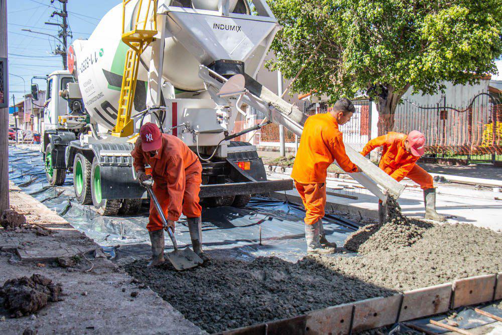 LANÚS GOBIERNO CONCRETÓ TRABAJOS DE HORMIGÓN Y CARPETA ASFÁLTICA EN 360 CUADRAS COMPLETAS