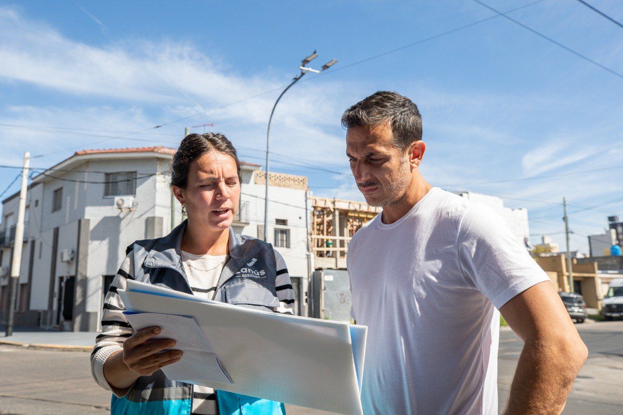 JULIÁN ÁLVAREZ SUPERVISÓ LAS TAREAS DE REPOTENCIACIÓN DE LUMINARIAS SOBRE LA AVENIDA EVA PERÓN