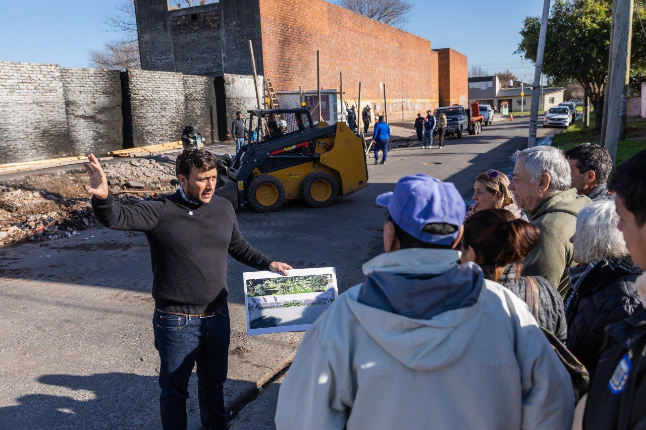 COMENZARON LAS OBRAS EN LAS INMEDIACIONES DEL CEMENTERIO MUNICIPAL